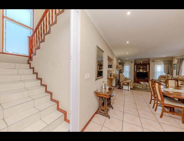 3 BEDROOM CLUSTER FOR SALE IN BROADACRES